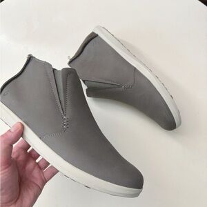 OluKai Hawai‘iloa Manu Hope Women’s Waterproof Booties Size 10 Gray